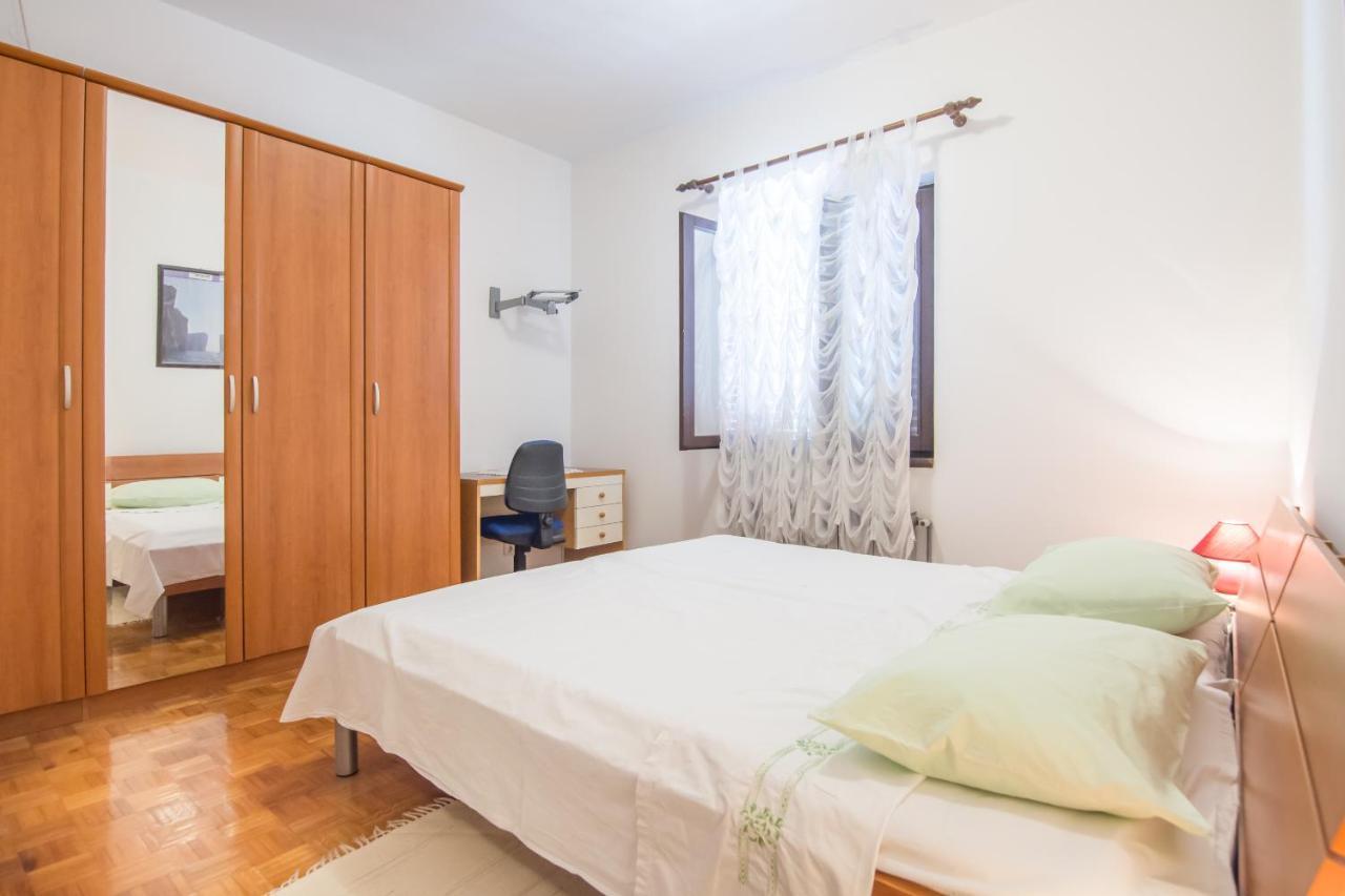 Apartman Zvjezda Biograd Na Moru Bagian luar foto